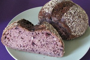 Rezeptbild: Aronia Dinkel Brot