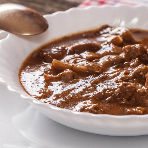 Tomatengulasch mit Aroniawein