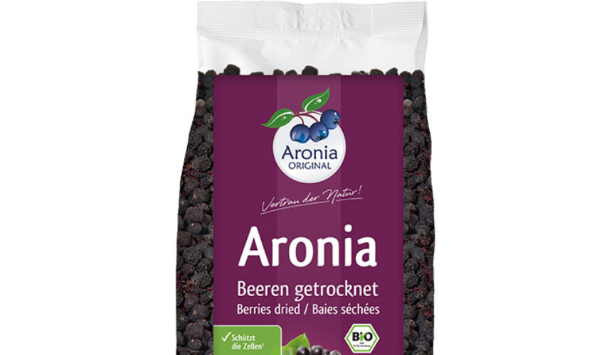 Packshot: Aronia berries dried organic 200 g